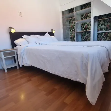 Apartment House 3 Bedrooms In The Old Village Centre At Sea *