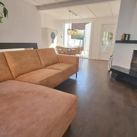 House 3 Bedrooms In The Old Village Centre At Sea